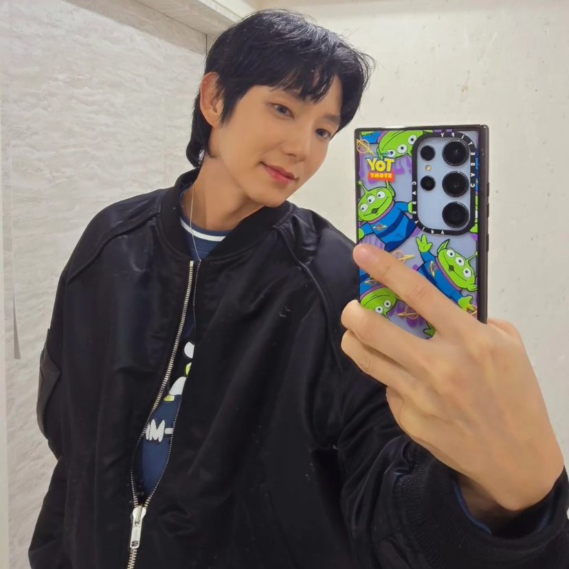 A moment captured by a fan of Lee Joongi