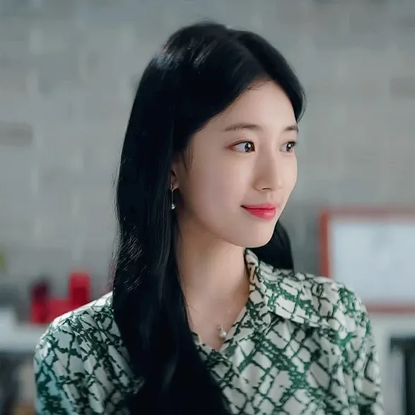 Latest photo of Bae Suzy