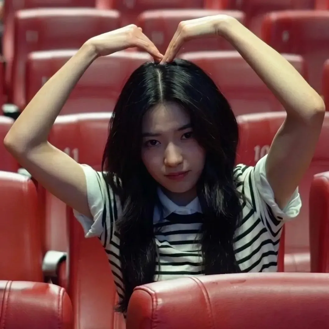 Behind-the-scenes cut of Kim Taeri