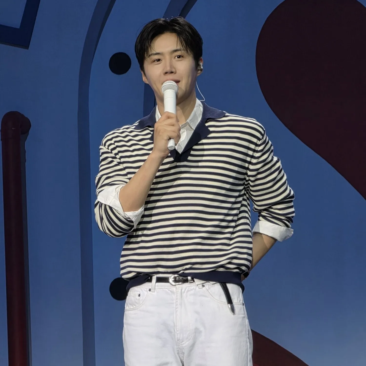 A moment captured by a fan of Kim Seonho