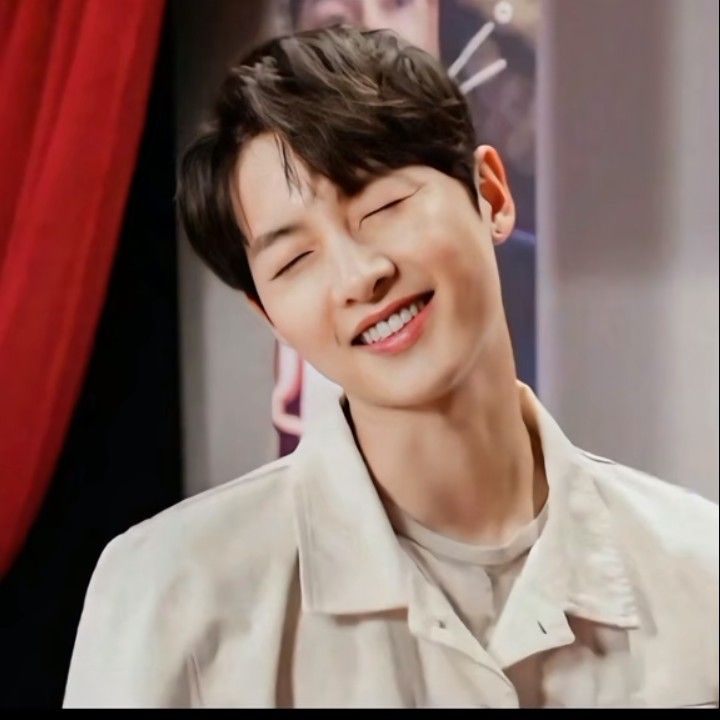 Foto terbaru dari Song Joongki