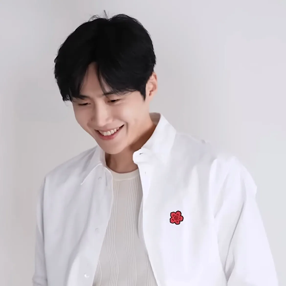 Foto kegiatan terbaru dari Kim Seonho