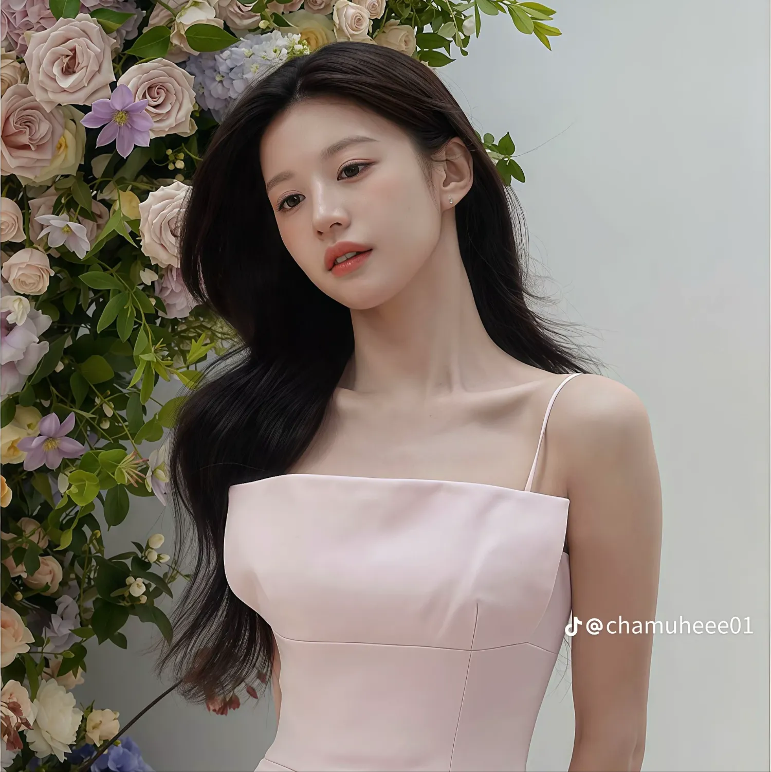 Behind-the-scenes cut of Go Younjung