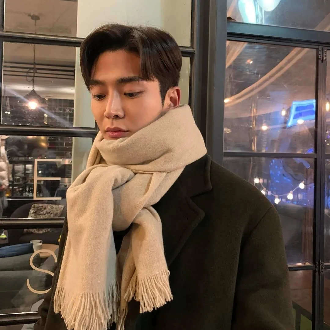 Foto kegiatan terbaru dari Rowoon