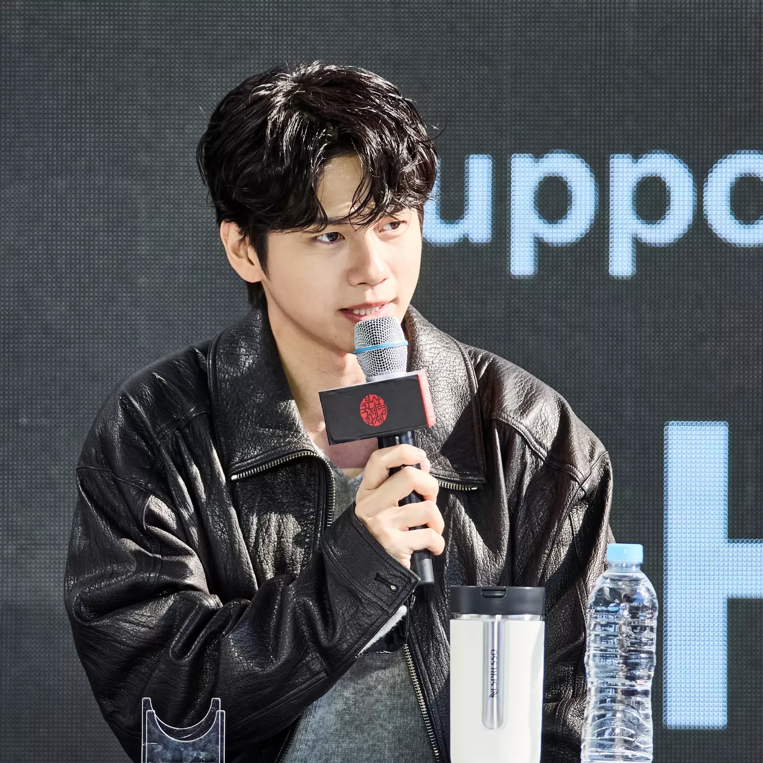 A moment captured by a fan of Ong Seongwu