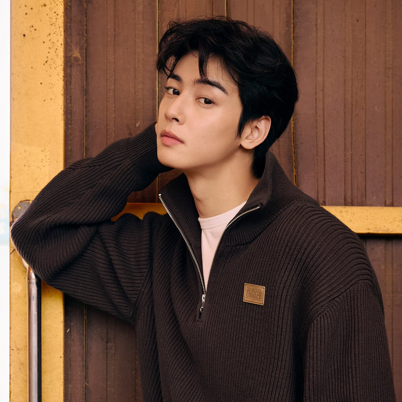 A moment captured by a fan of Cha Eunwoo