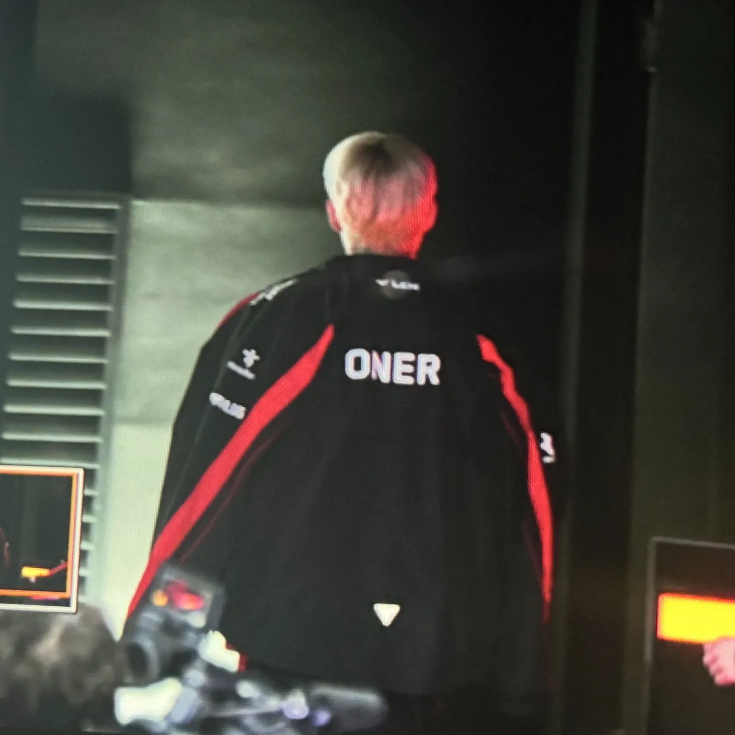 오너의 비하인드 컷