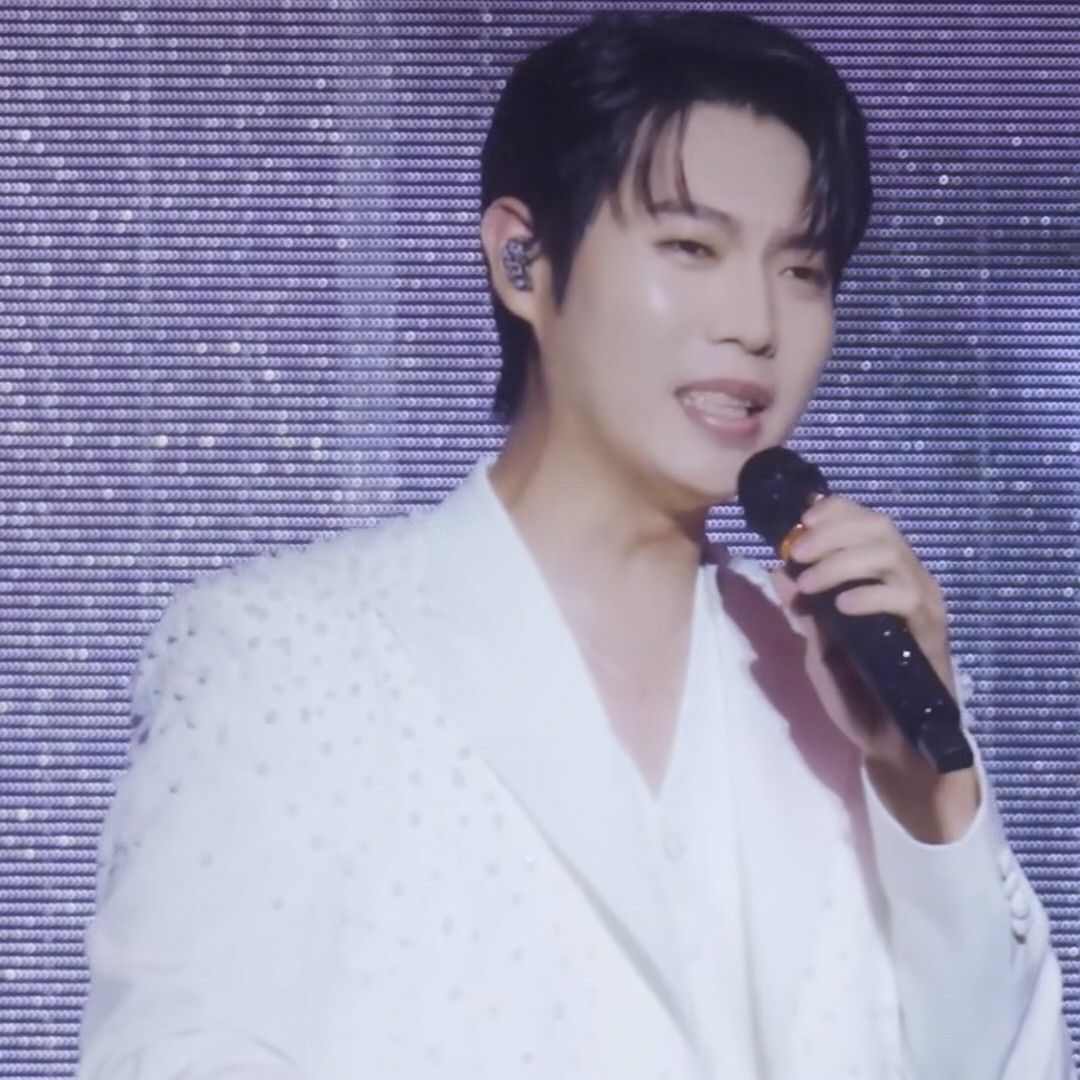 Latest photo of Son Taejin