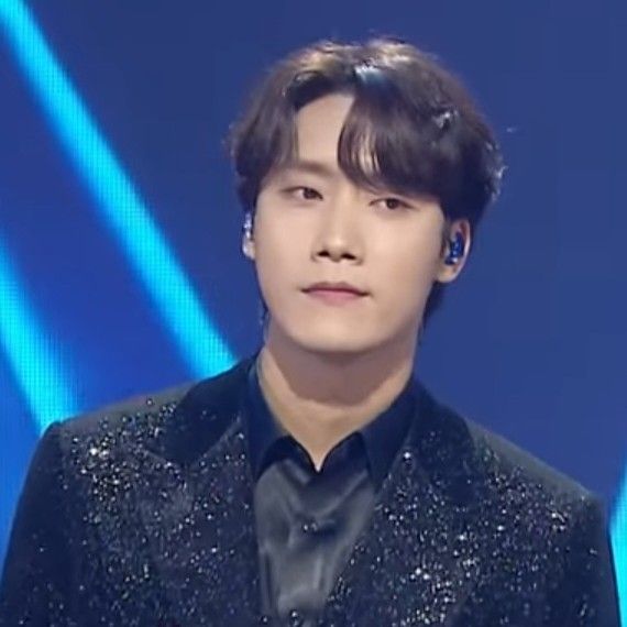 Behind-the-scenes cut of Choi Woojin