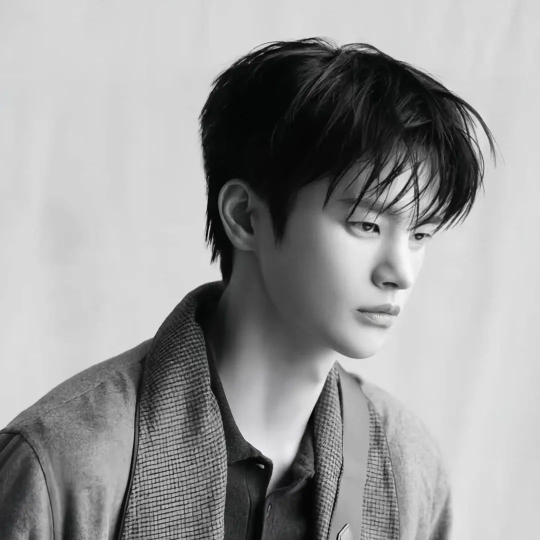 Latest photo of Seo Inguk