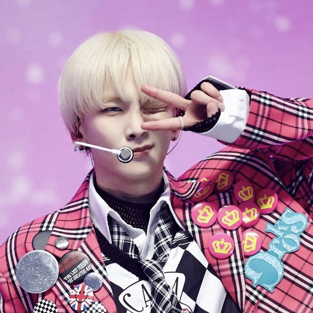 Behind-the-scenes cut of Key