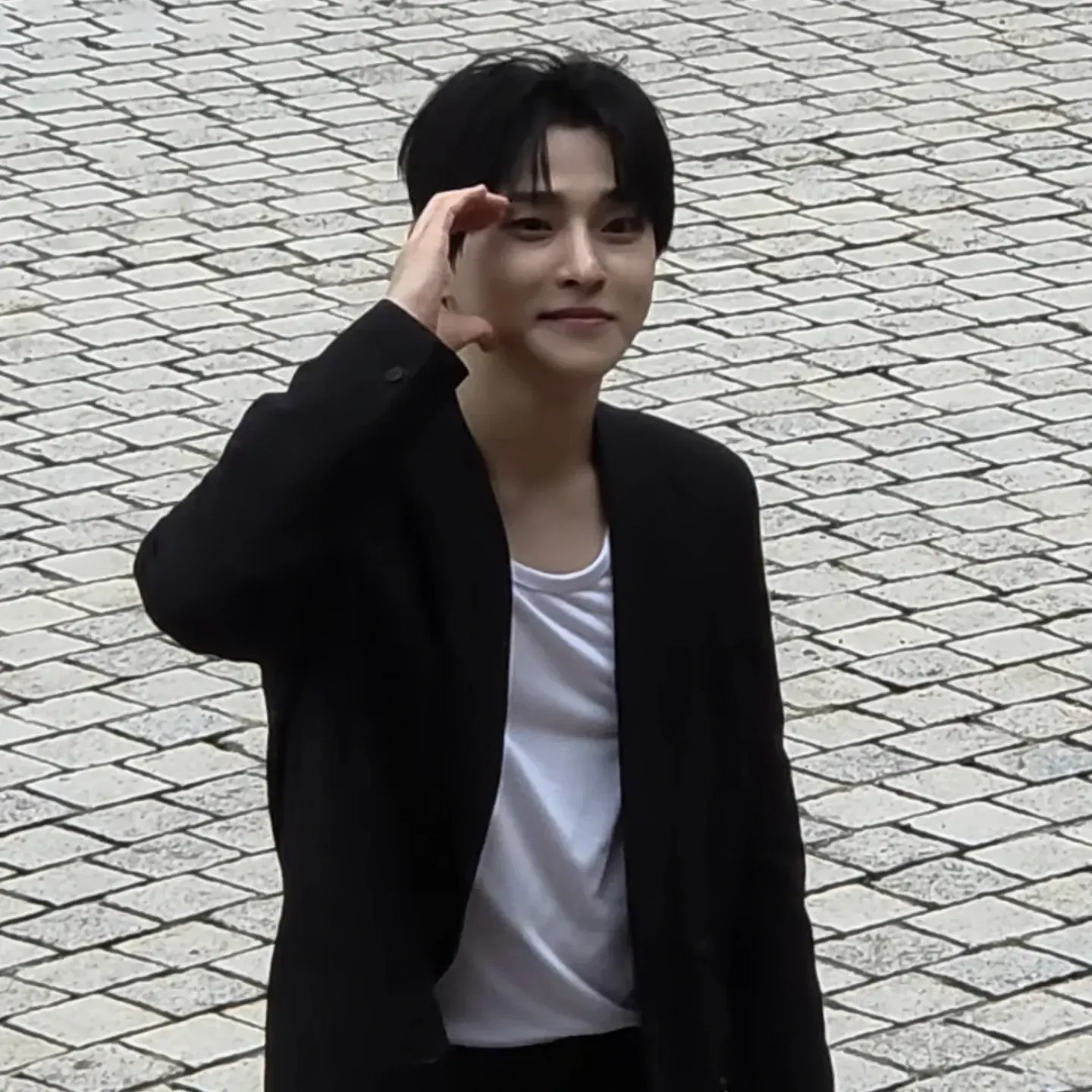 A moment captured by a fan of Seong Ri