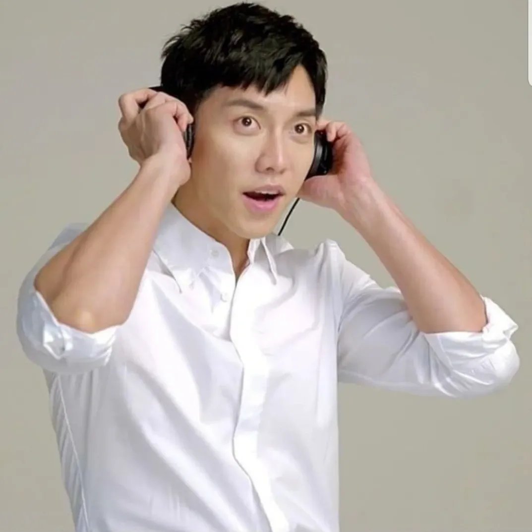 Foto terbaru dari Lee Seunggi