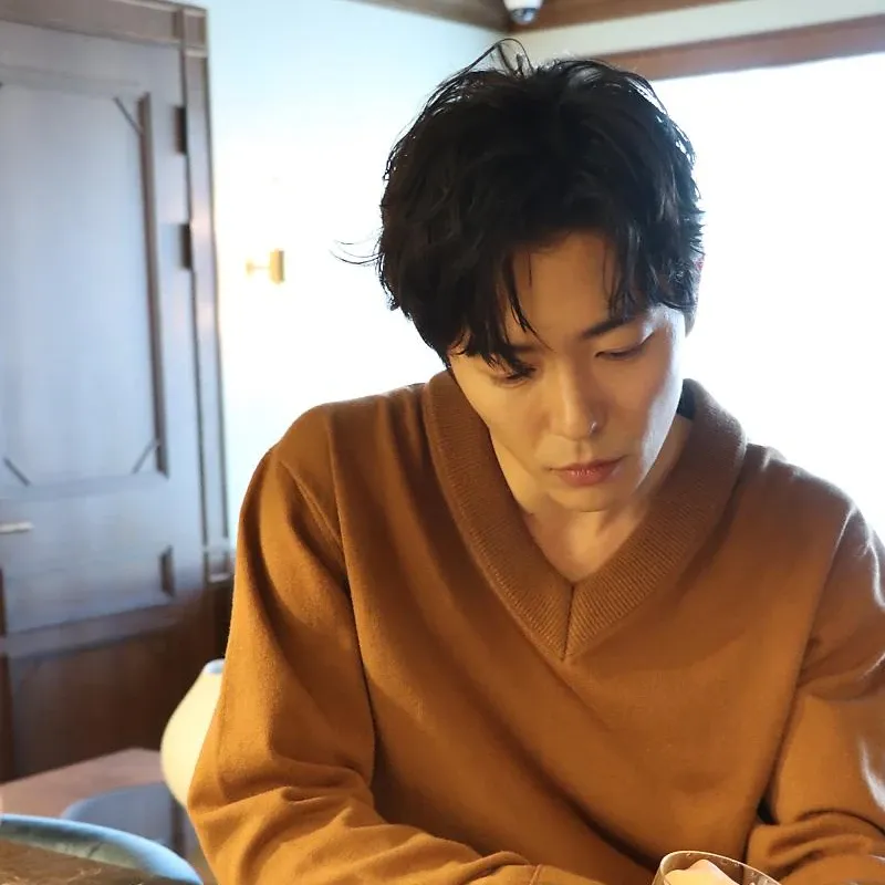 A moment captured by a fan of Kim Jaewook