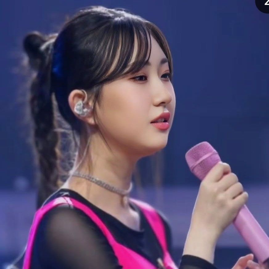 Cuplikan di balik layar dari Jeon Yujin