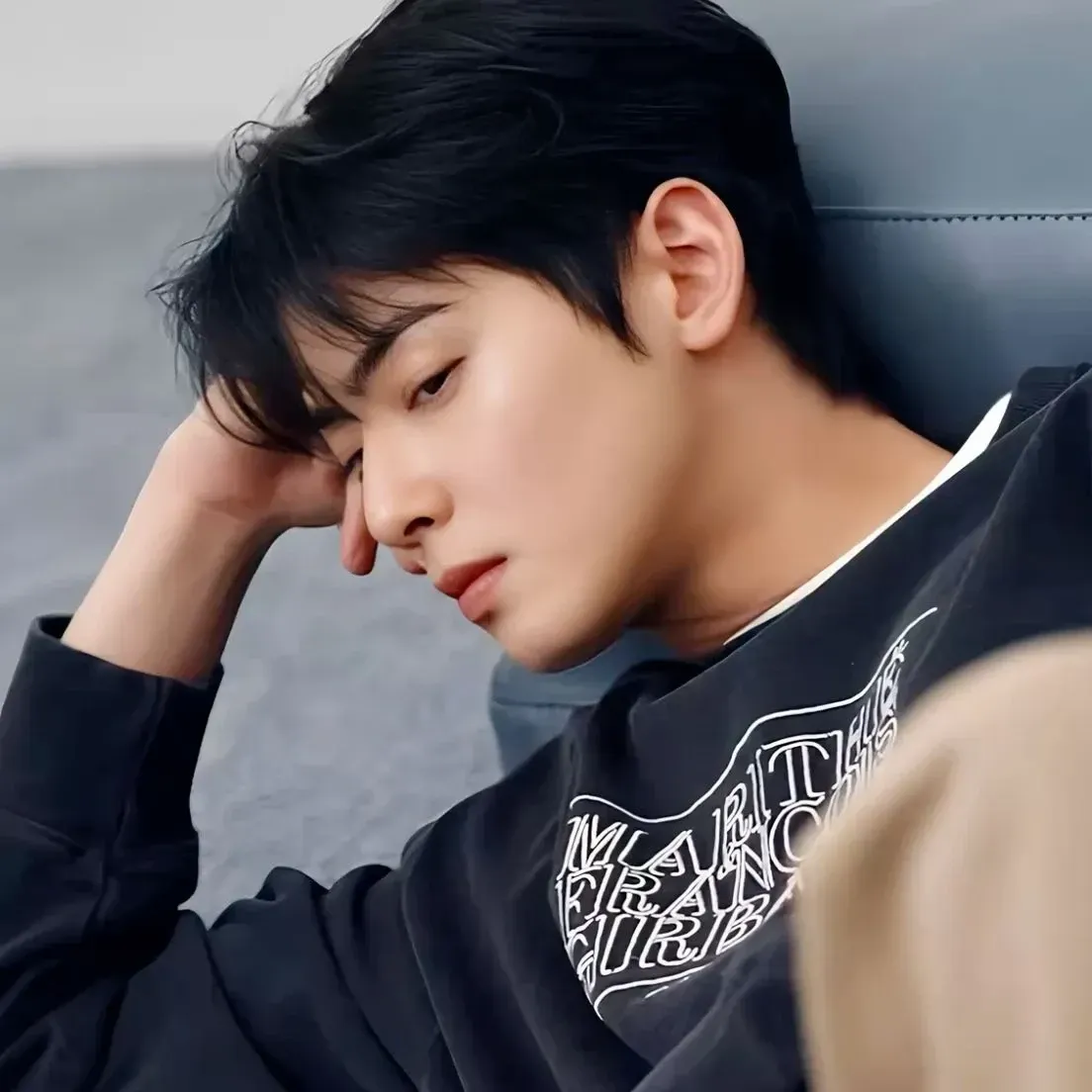 A moment captured by a fan of Cha Eunwoo