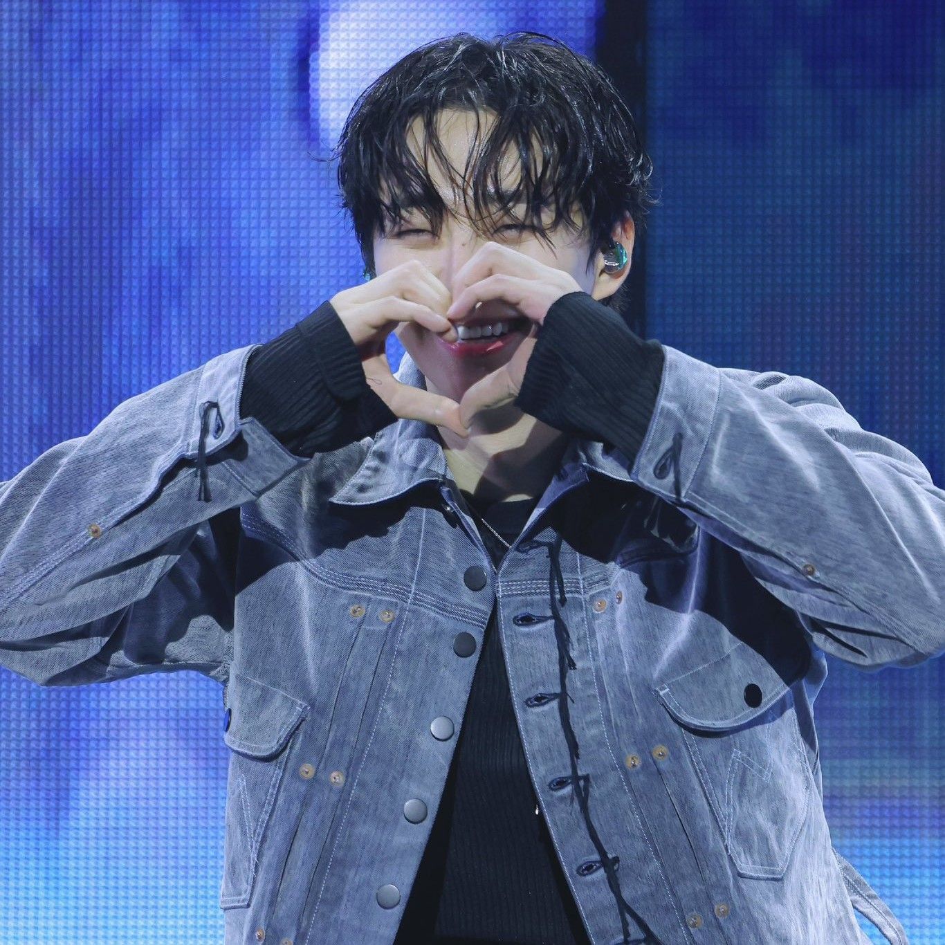 粉丝拍下的李俊昊瞬间