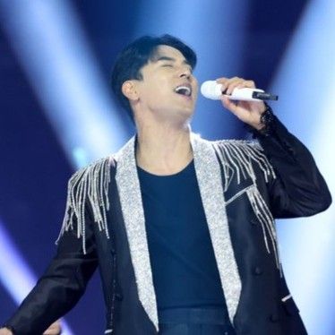 チャン・ミンホの最近の活動ショット