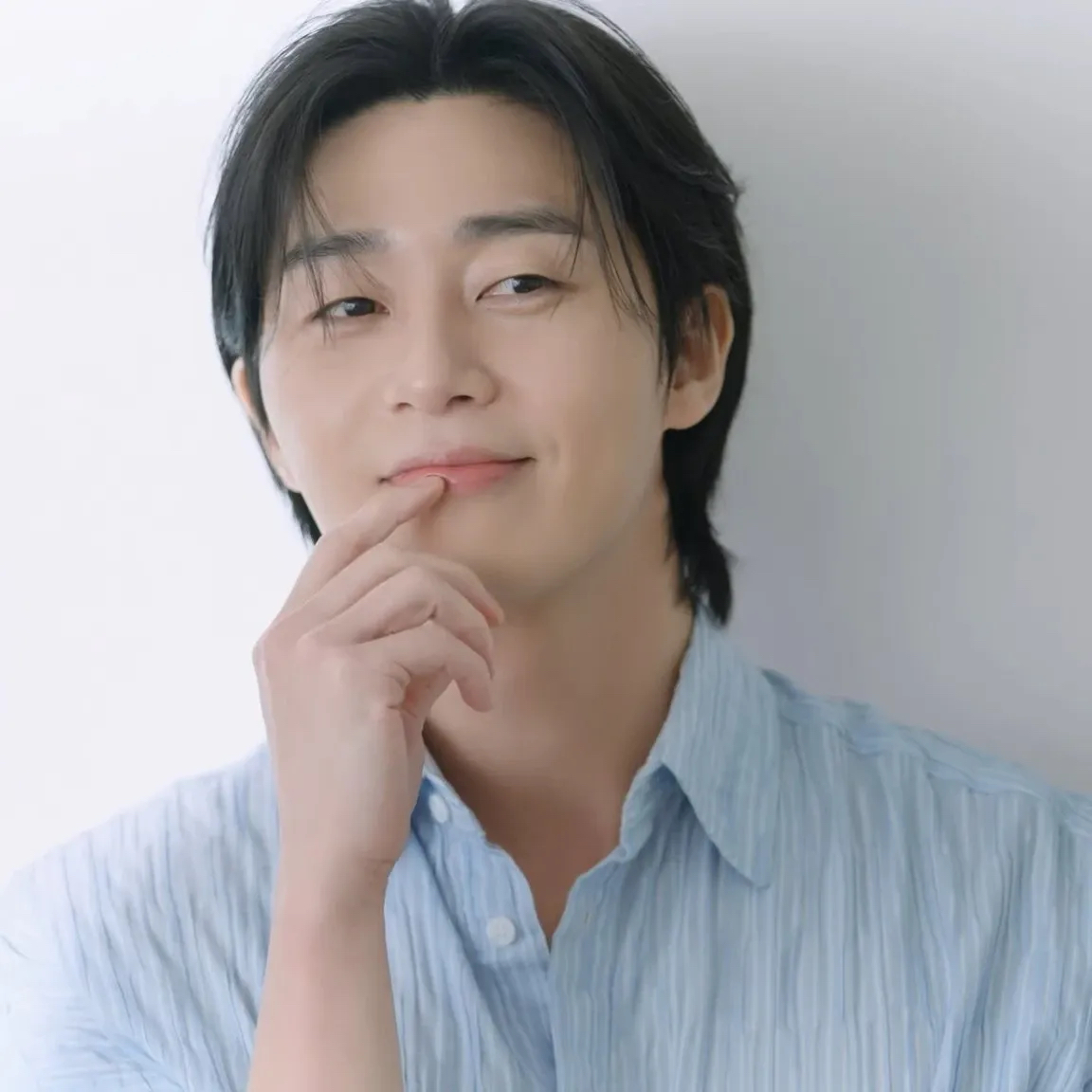 Recent activity shot of Park Seojoon