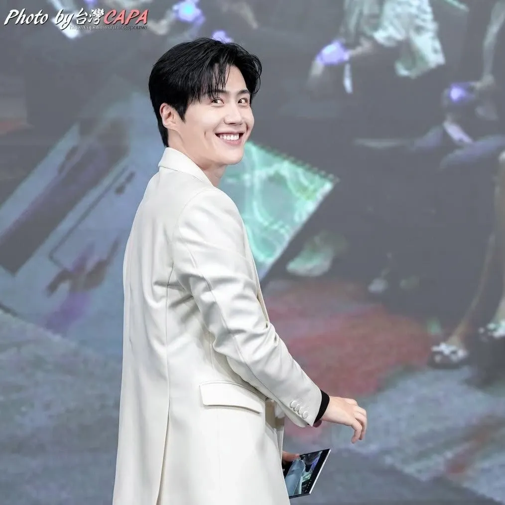 Foto kegiatan terbaru dari Kim Seonho