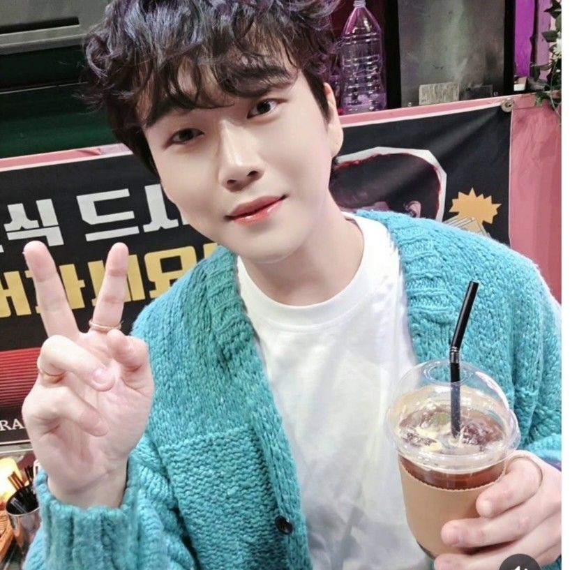 Latest photo of Hwang Youngwoong