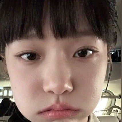 A moment captured by a fan of Park Gyuyoung