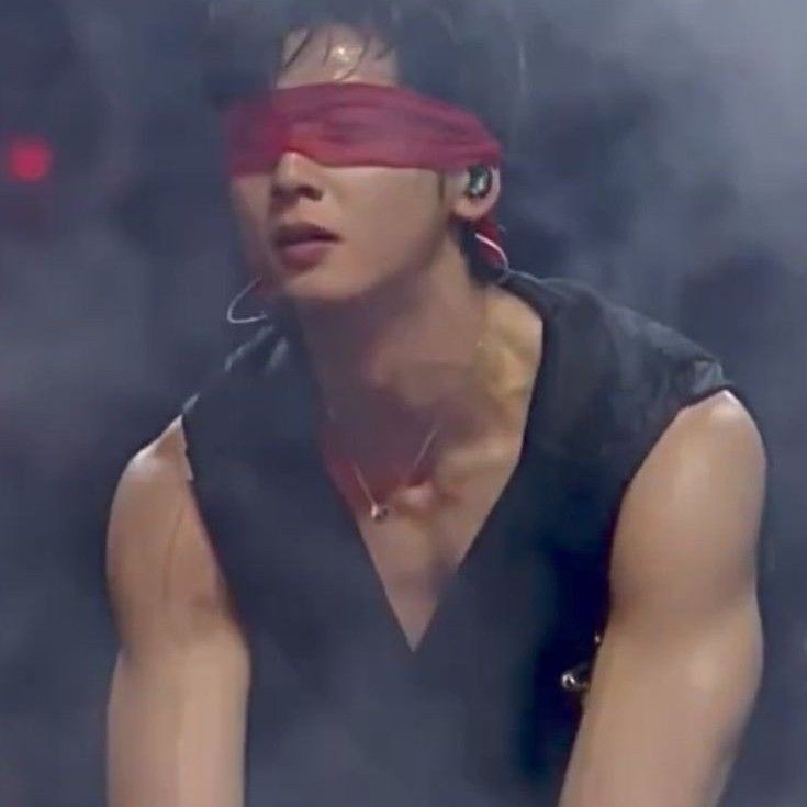 Recent activity shot of Cha Eunwoo