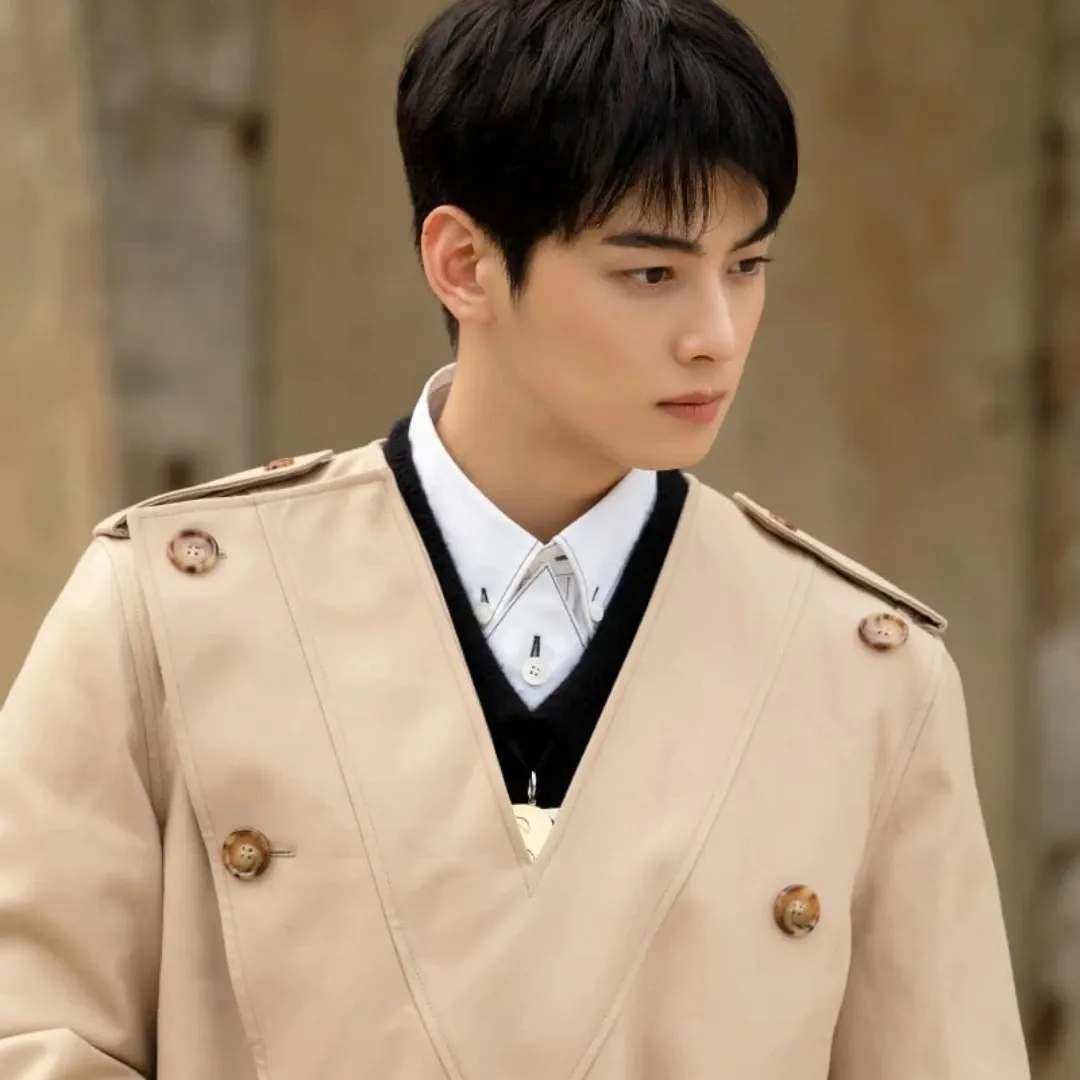 Recent activity shot of Cha Eunwoo