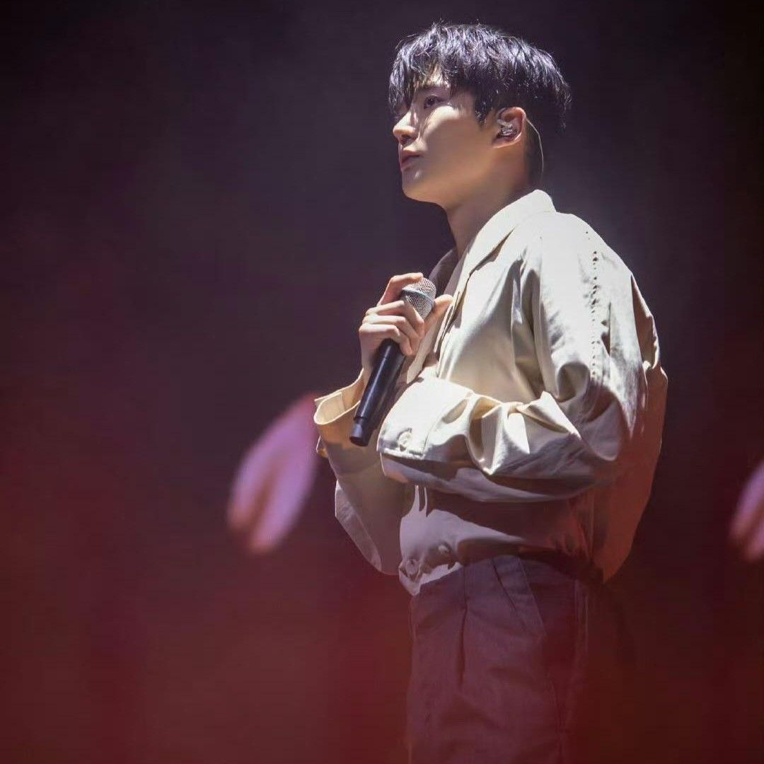 Momen yang diabadikan oleh penggemar Rowoon