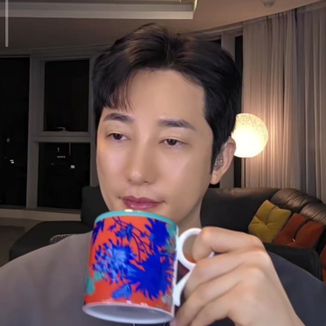 Cuplikan di balik layar dari Park Sihoo