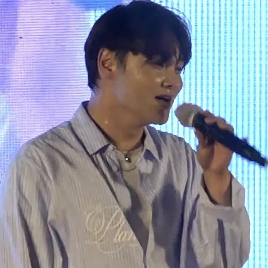 박서진의 비하인드 컷