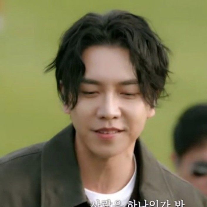 イ・スンギの最近の活動ショット