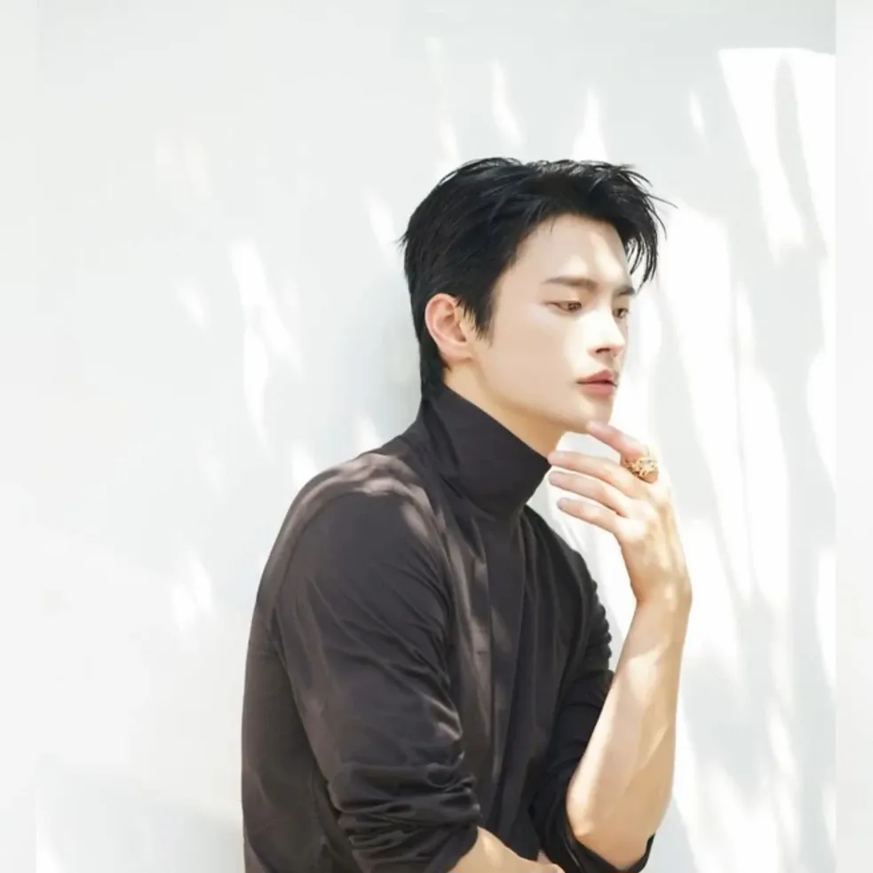 Recent activity shot of Seo Inguk