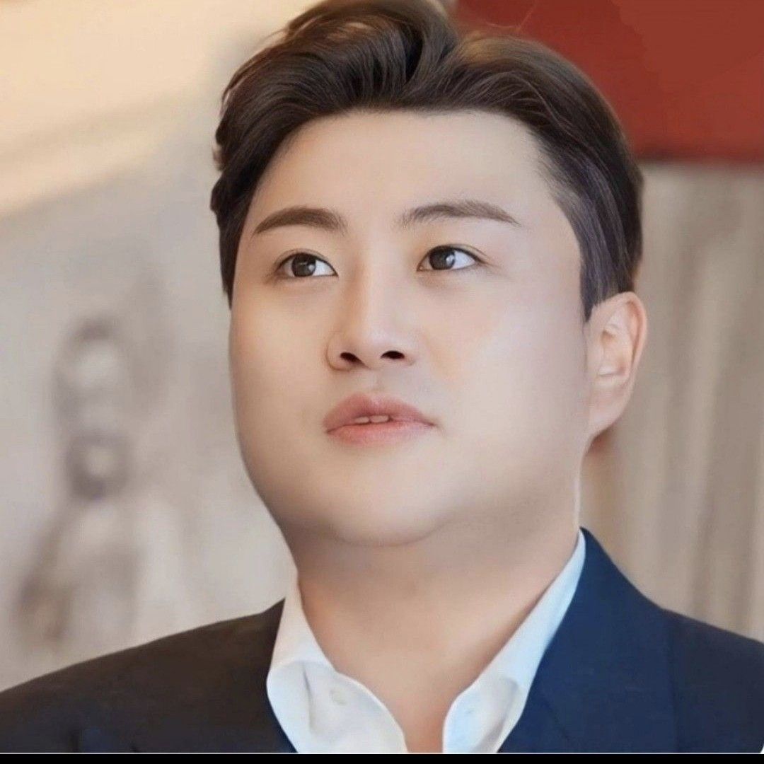 粉丝拍下的金浩中瞬间