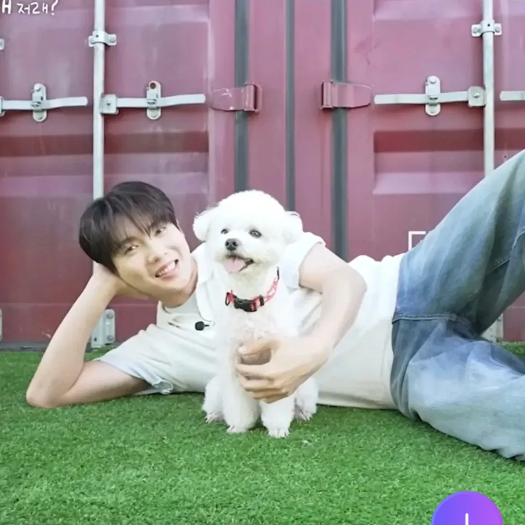 A moment captured by a fan of Son Taejin
