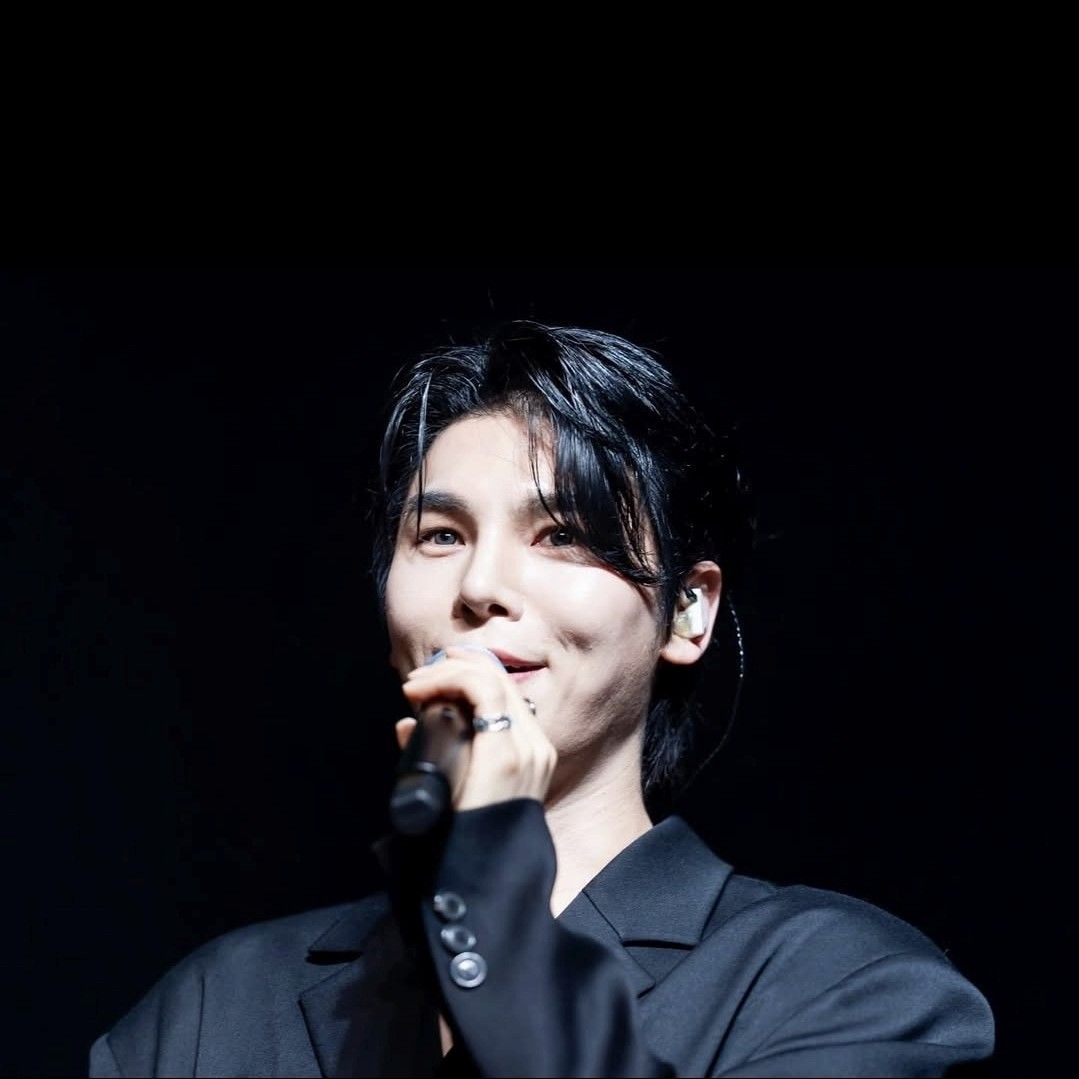 A moment captured by a fan of Kim Junsu (1991)