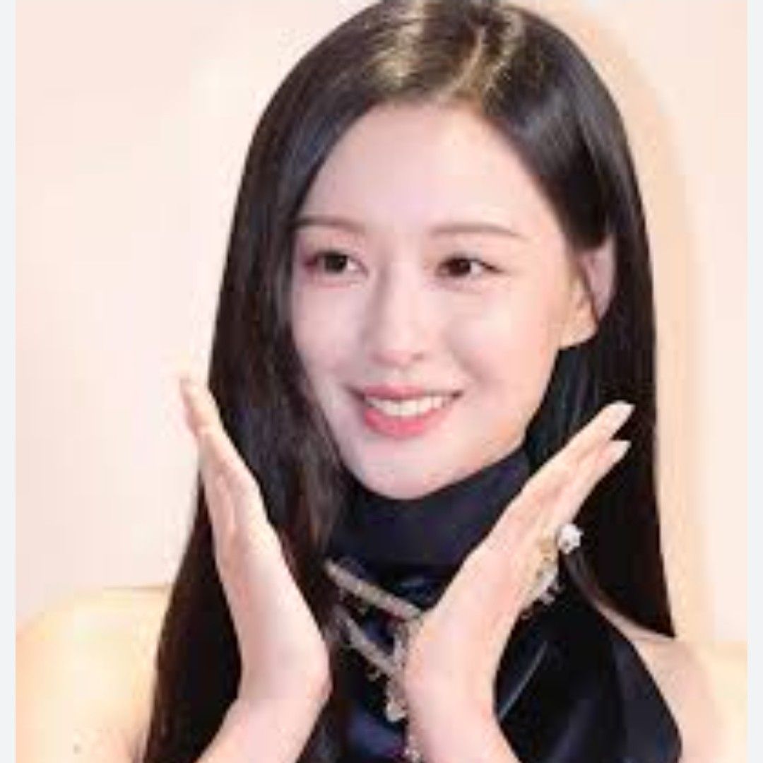 Recent activity shot of Kim Jiwon