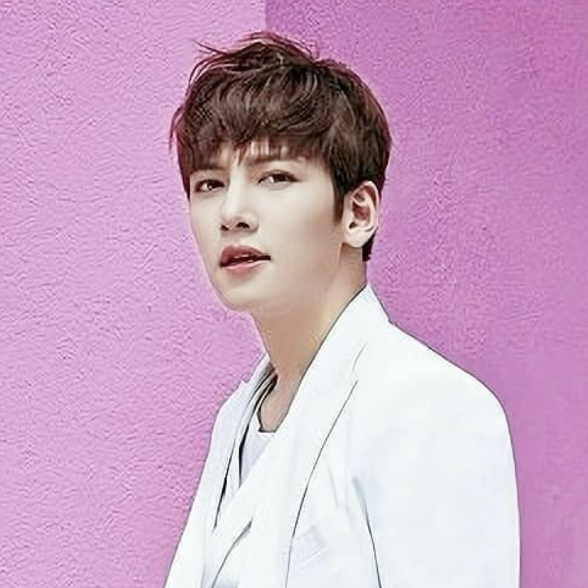 チ・チャンウクの最近の活動ショット