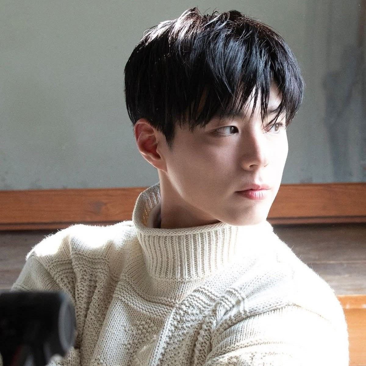 Recent activity shot of Park Bogum