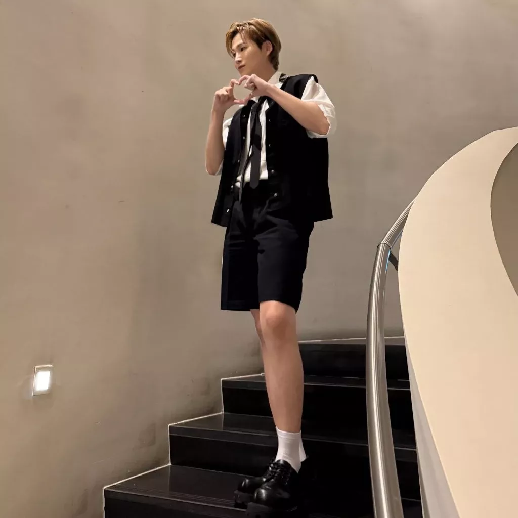 Behind-the-scenes cut of Kim Heejae