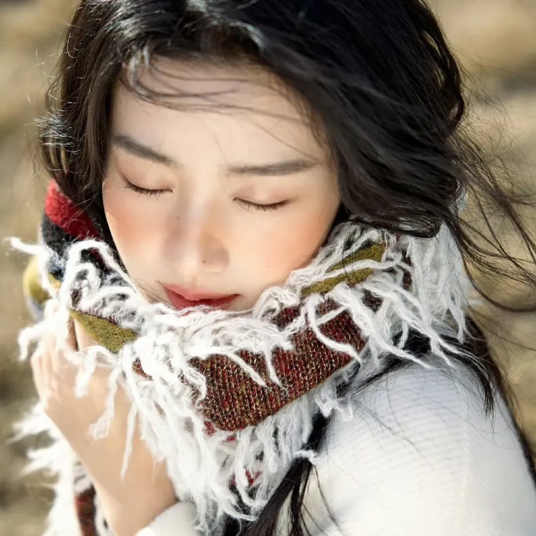 Recent activity shot of Lu Yuxiao