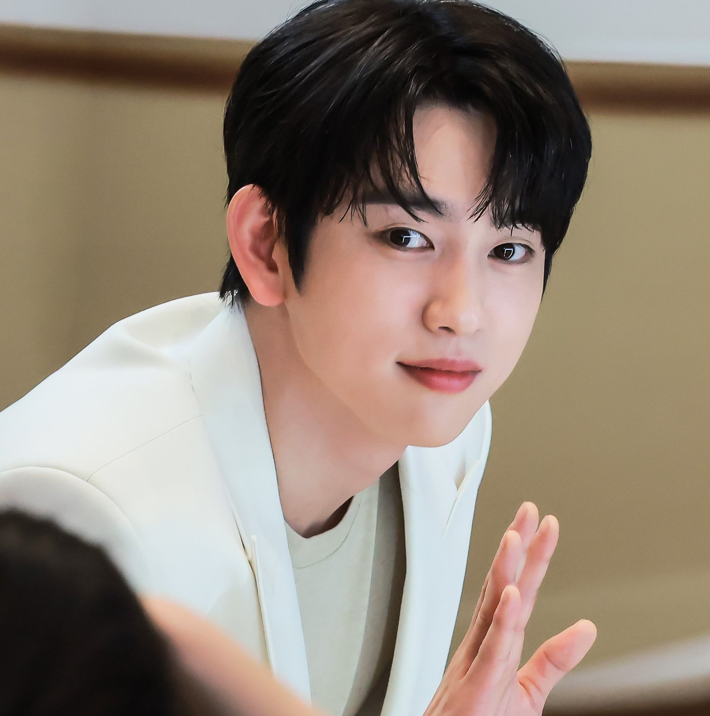 Momen yang diabadikan oleh penggemar Park Jinyoung