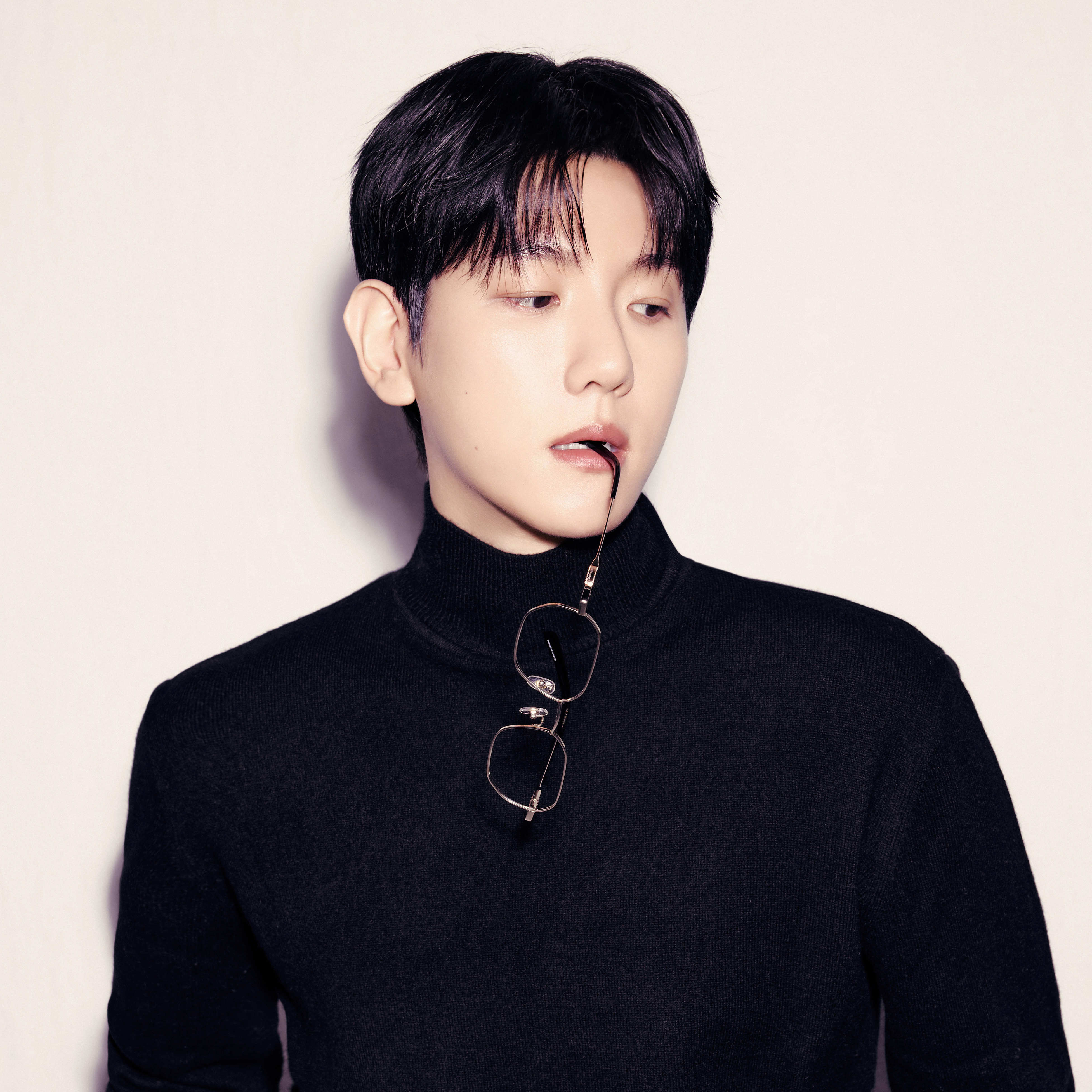 Behind-the-scenes cut of Baekhyun