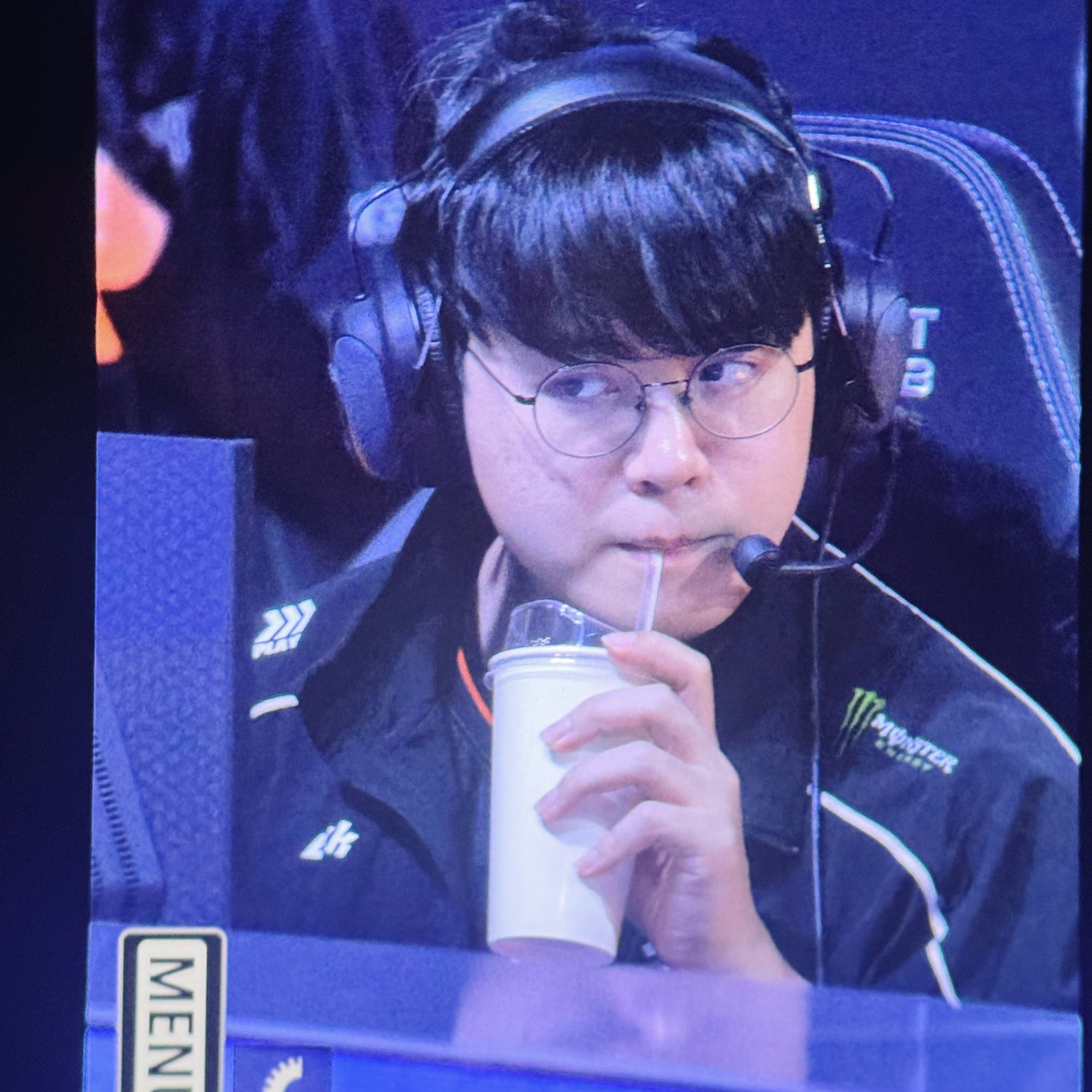 Behind-the-scenes cut of Gumayusi