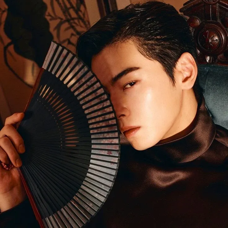 Latest photo of Cha Eunwoo