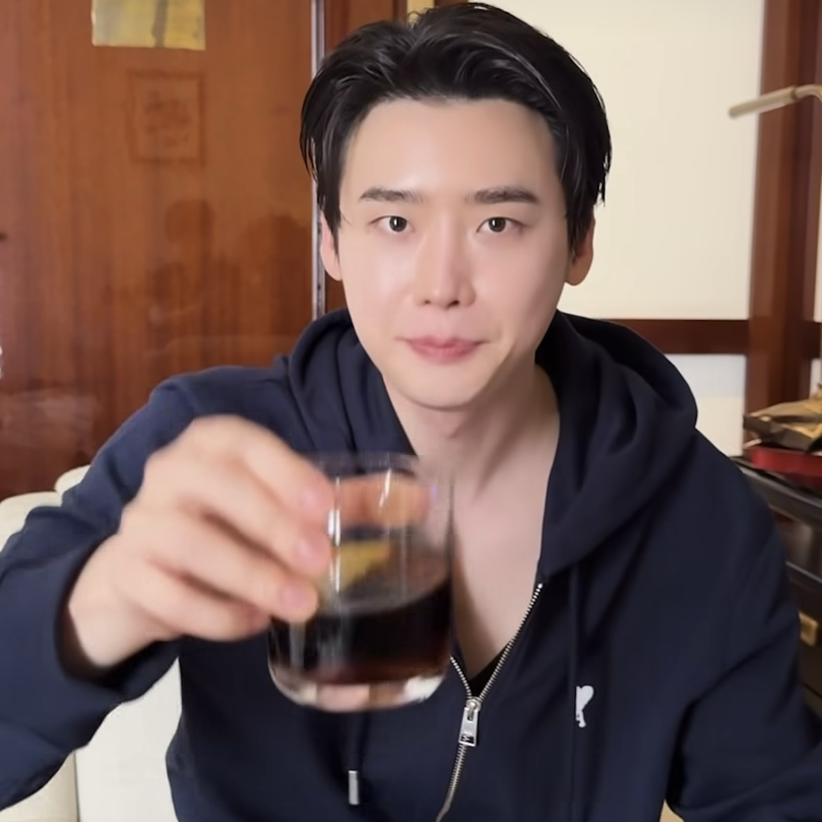 A moment captured by a fan of Lee Jongsuk