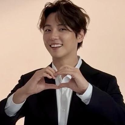 Behind-the-scenes cut of Yoon Shiyoon