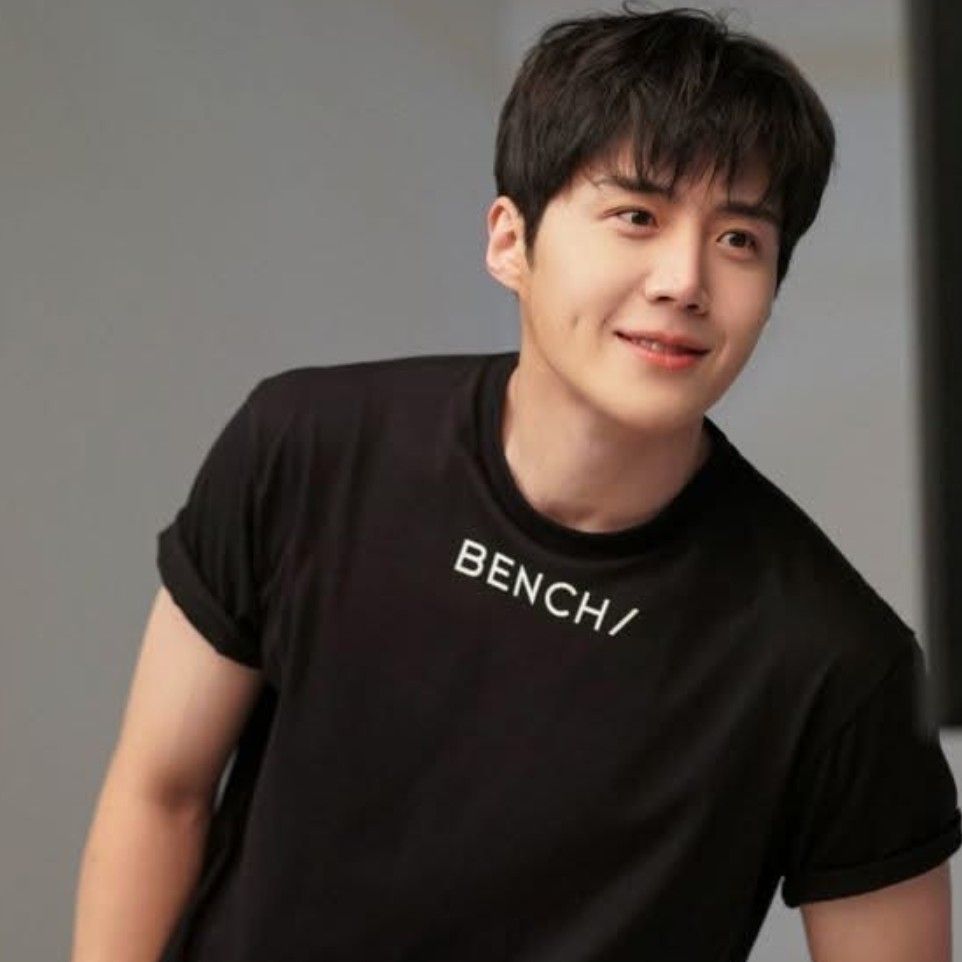 Behind-the-scenes cut of Kim Seonho