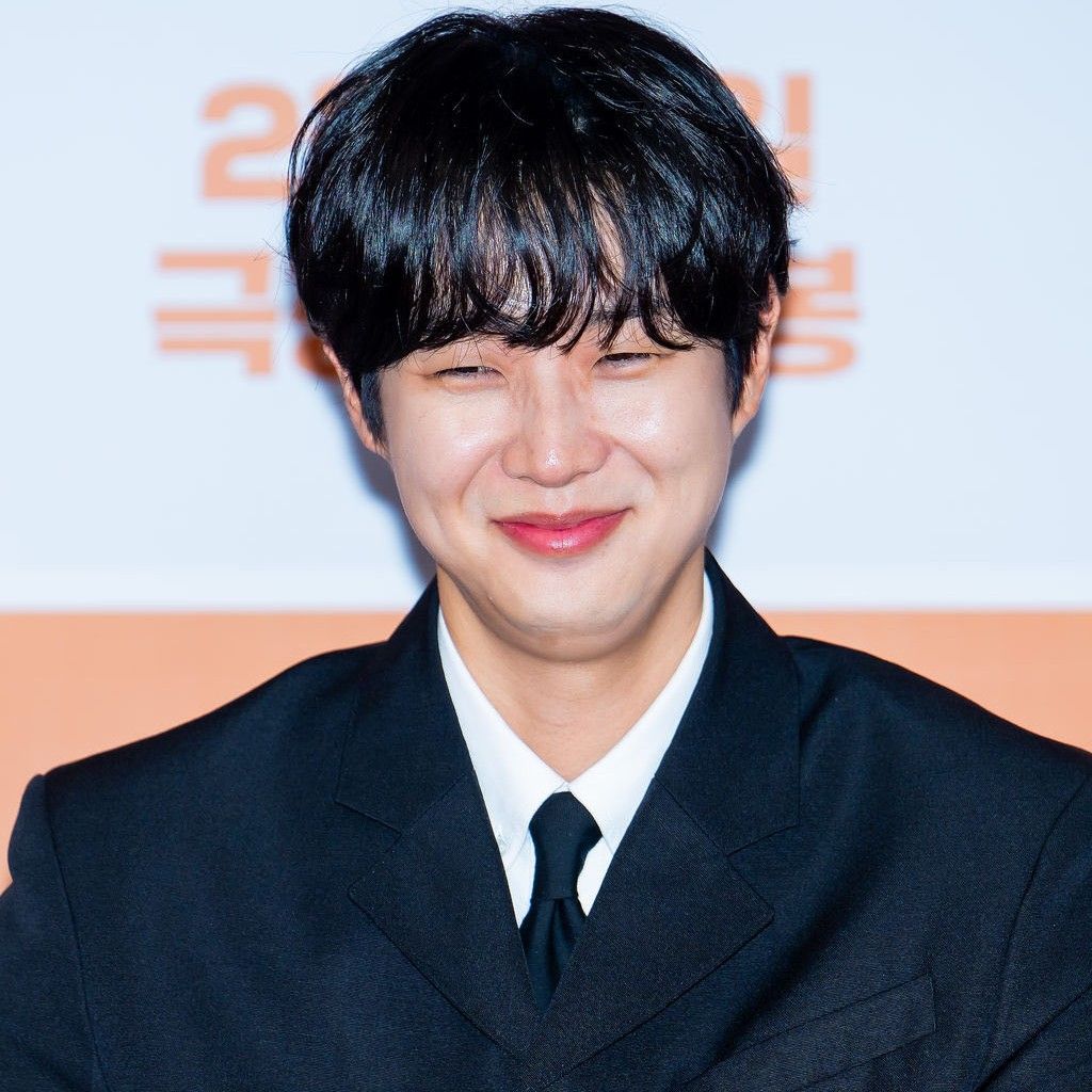 Behind-the-scenes cut of Choi Wooshik