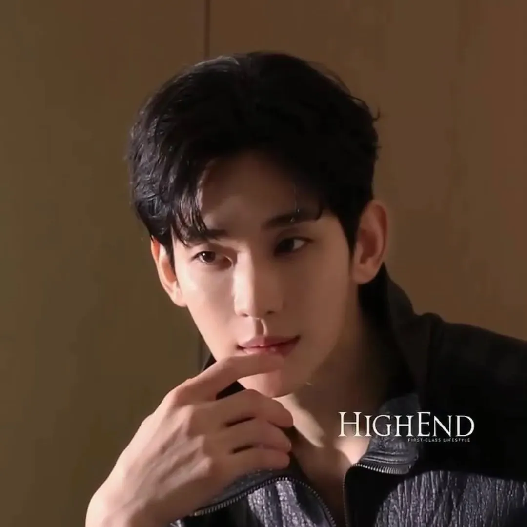 Latest photo of Kim Soohyun